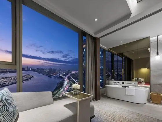 Classic Oda, 1 En Büyük (King) Boy Yatak, Business Dinlenme Salonu Kullanımı (High Floor)