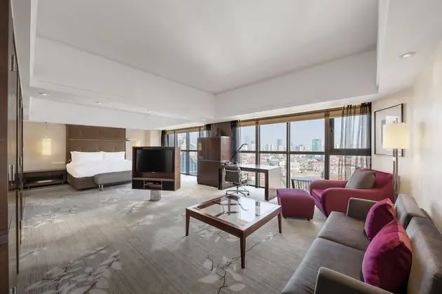Junior Süit, 1 En Büyük (King) Boy Yatak, Şehir Manzaralı (High Floor)