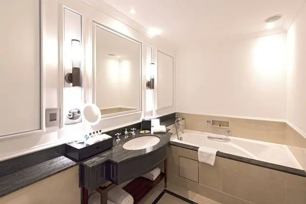 Classic Oda, 1 En Büyük (King) Boy Yatak (Club Lounge Access Heritage Wing)