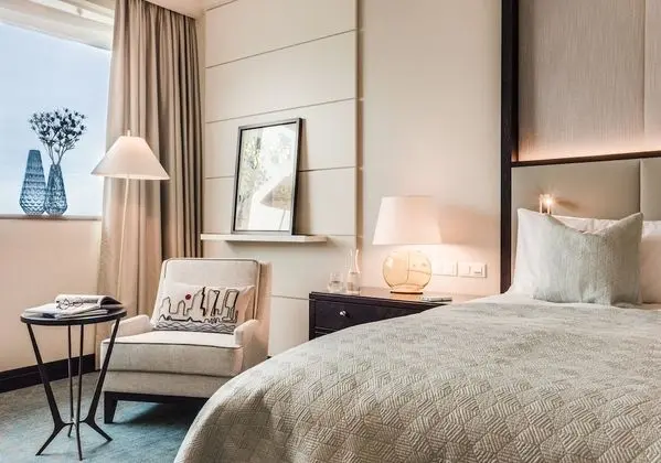 Classic Oda, 1 En Büyük (King) Boy Yatak (High Floor, Lounge Access)