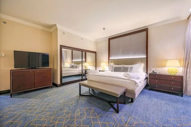 Junior Süit, 1 En Büyük (King) Boy Yatak (Low Floor)