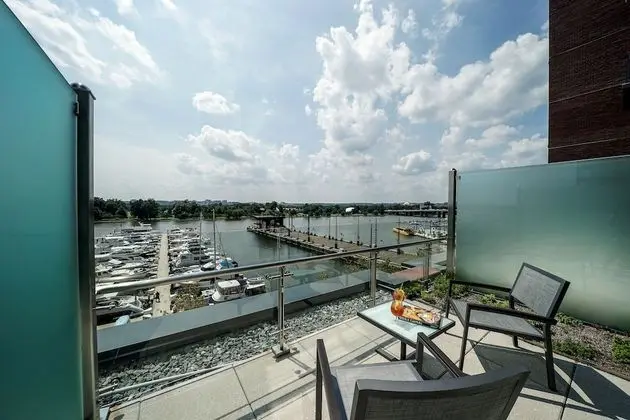 Premium Oda, 2 Büyük (Queen) Boy Yatak, Balkon (Wharf River View)