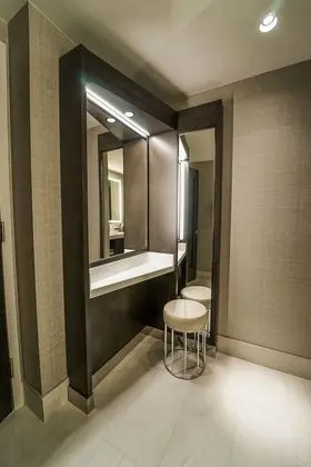 Premium Oda, 2 Büyük (Queen) Boy Yatak, Balkon (Wharf River View)