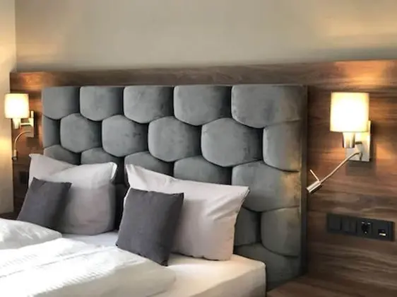 Business Tek Büyük Yataklı Oda