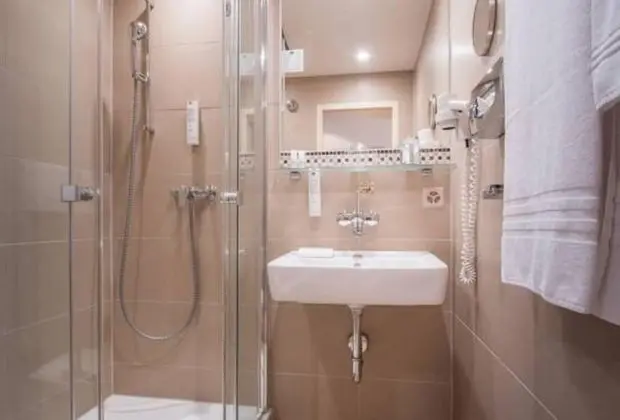 Standard Tek Büyük Yataklı Oda, Balkon (Tiny)