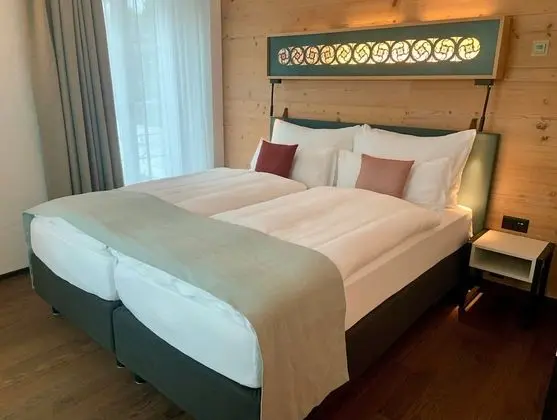 Tek Büyük Yataklı Oda, Balkon (Medium)