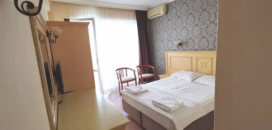 Standard Tek Büyük veya İki Ayrı Yataklı Oda