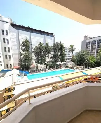 Standard Tek Büyük veya İki Ayrı Yataklı Oda