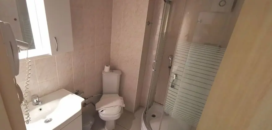 Standard Tek Büyük veya İki Ayrı Yataklı Oda