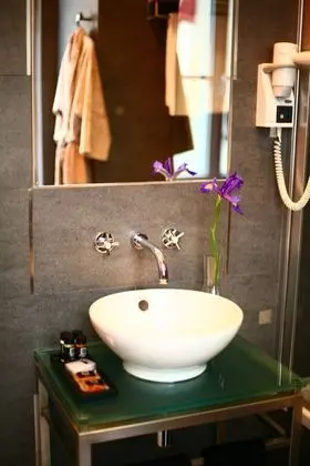 Standard Tek Büyük veya İki Ayrı Yataklı Oda (Interior View)