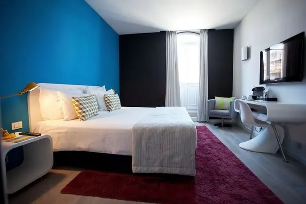 Superior Tek Büyük veya İki Ayrı Yataklı Oda (Square View)