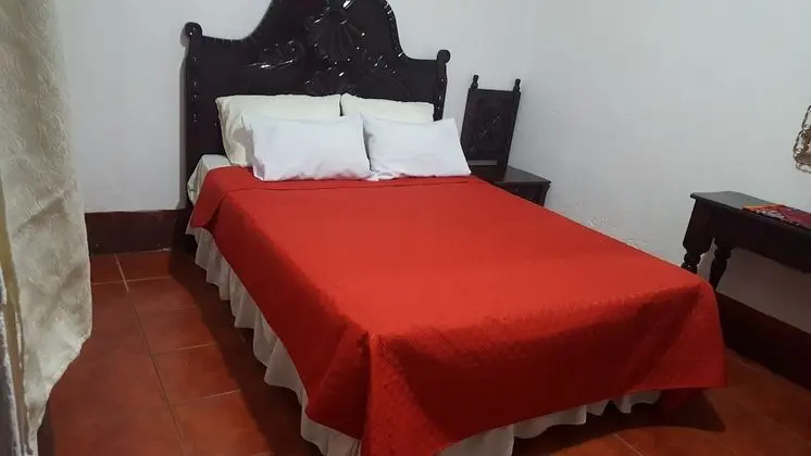 Deluxe Tek Büyük Yataklı Oda (1)