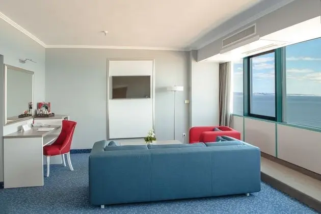 Deluxe Double or Twin Room with Sea View - Free Parking | Wellness package