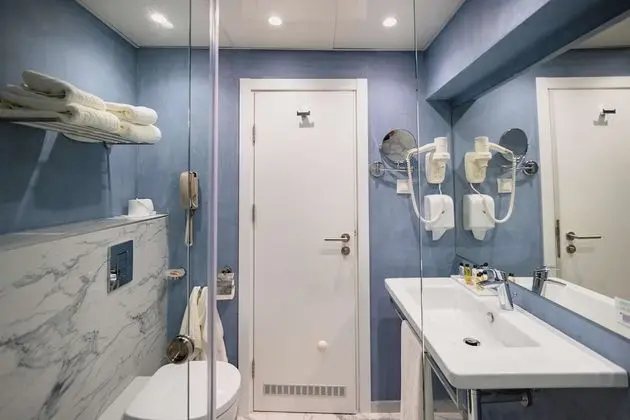 Deluxe Double or Twin Room with Sea View - Free Parking | Wellness package