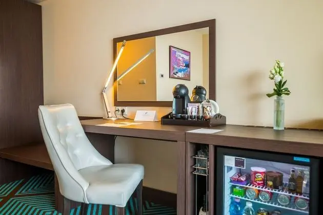 Executive Room with Balcony and Executive Lounge Access - Free Parking | Wellness package