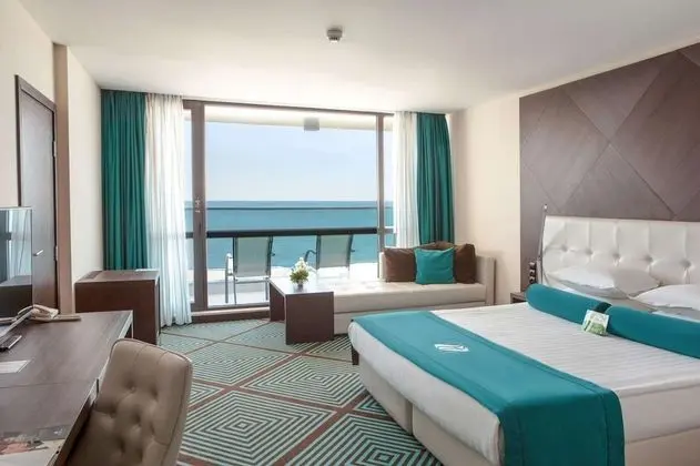 Superior Room with Sea View and Balcony - Free Parking | Wellness package