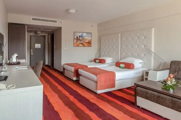 Superior Room with Resort View and Balcony - Free Parking | Wellness package