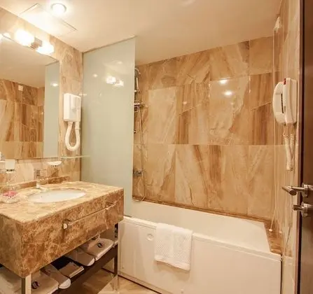 Superior Room with Resort View and Balcony - Free Parking | Wellness package