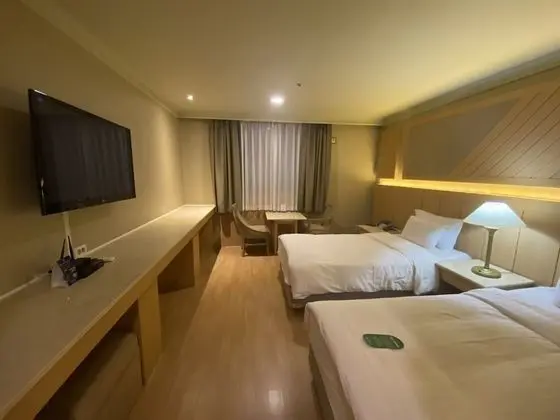 Superior İki Ayrı Yataklı Oda (Free Sauna & Fitness Available)