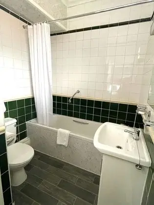 Premium Tek Büyük Yataklı Oda