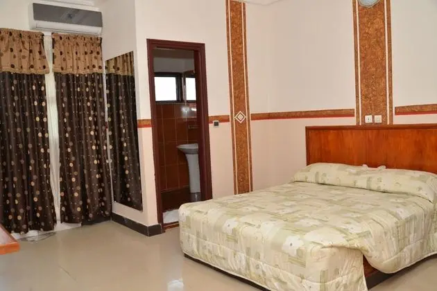 Standard Tek Büyük Yataklı Oda