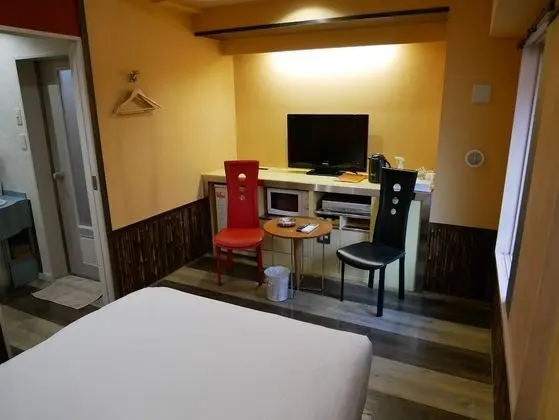 Tek Büyük Yataklı Oda, Sigara İçilebilir