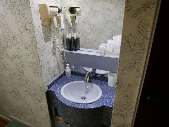 Tek Büyük Yataklı Oda, Sigara İçilebilir
