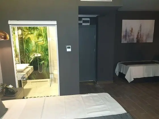 Deluxe Dört Kişilik Oda