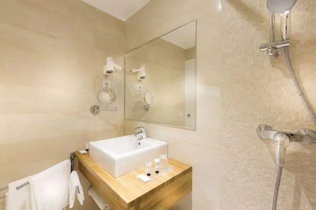 Superior Üç Kişilik Oda