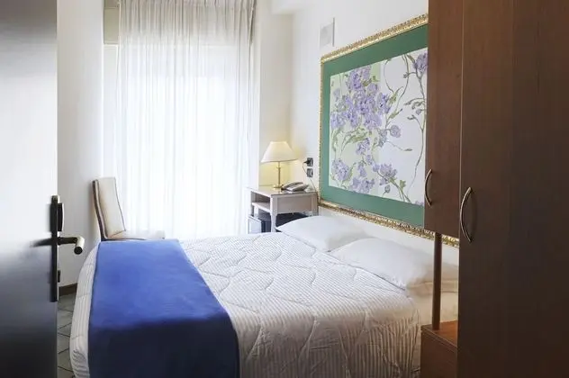 Economy Tek Büyük Yataklı Oda