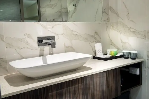 Deluxe Tek Büyük Yataklı Oda, Nehir Manzaralı
