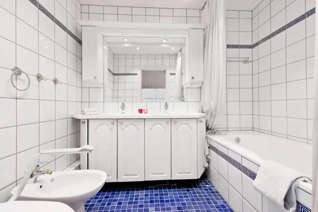 Tek Büyük Yataklı Oda, Balkon