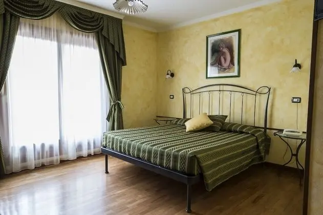 Executive Tek Büyük Yataklı Oda