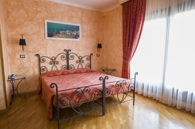 Superior Tek Büyük Yataklı Oda