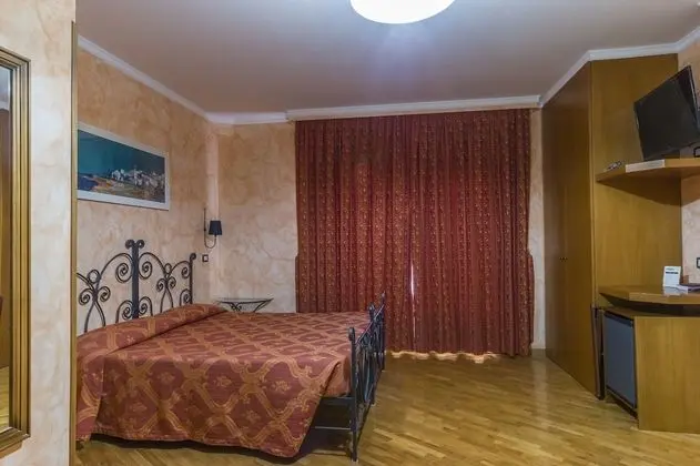 Superior Tek Büyük Yataklı Oda