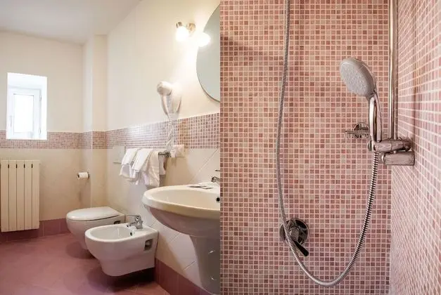 Economy Tek Büyük veya İki Ayrı Yataklı Oda