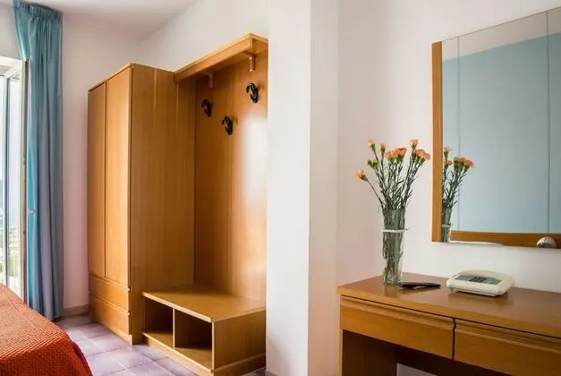 Standard Tek Büyük veya İki Ayrı Yataklı Oda, Manzaralı