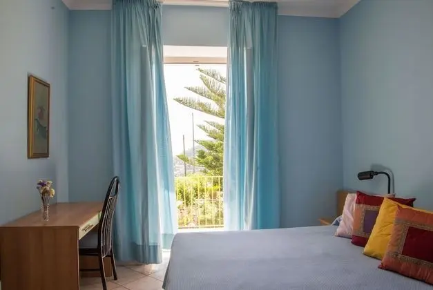 Standard Tek Büyük veya İki Ayrı Yataklı Oda, Manzaralı