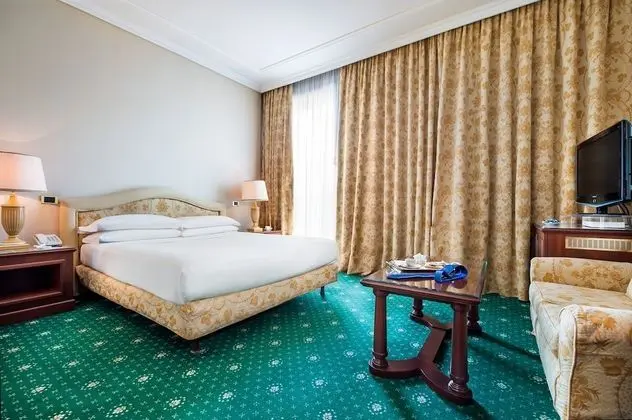 Deluxe Üç Kişilik Oda