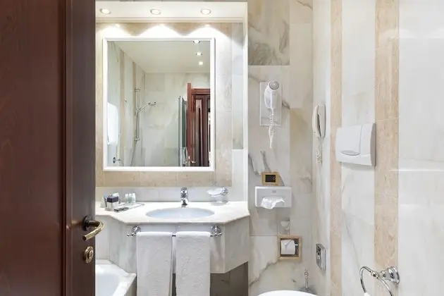 Deluxe Üç Kişilik Oda