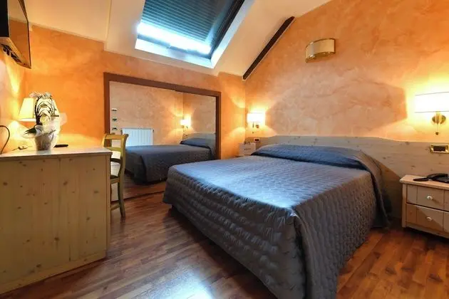 Classic Tek Büyük veya İki Ayrı Yataklı Oda