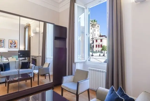 Deluxe Üç Kişilik Oda, Şehir Manzaralı