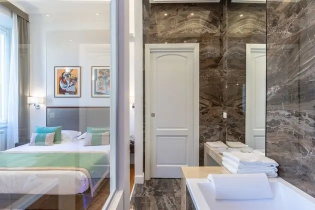 Deluxe Üç Kişilik Oda, Şehir Manzaralı