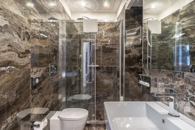 Deluxe Üç Kişilik Oda, Şehir Manzaralı