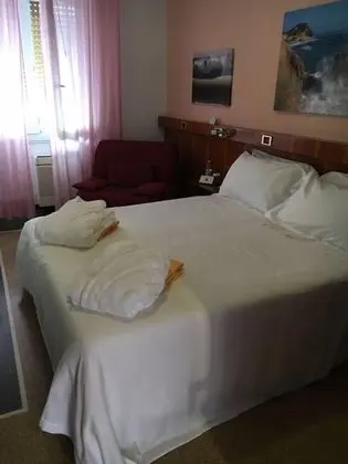 Classic Tek Büyük veya İki Ayrı Yataklı Oda