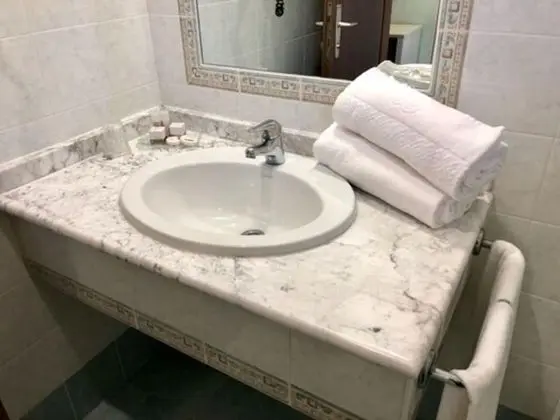 Classic Tek Büyük Yataklı Oda