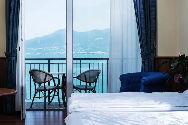 Deluxe Tek Büyük Yataklı Oda, Göl Manzaralı (2 pax)