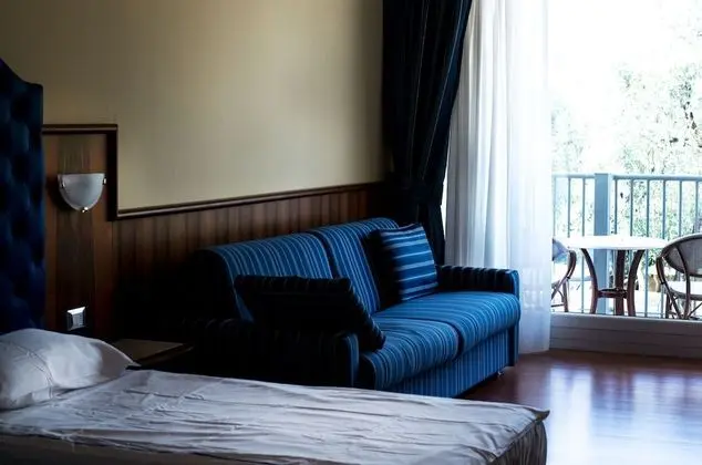 Deluxe Tek Büyük Yataklı Oda, Göl Manzaralı (3 pax)