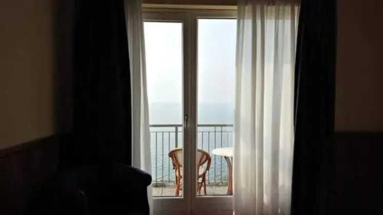 Deluxe Tek Büyük Yataklı Oda, Göl Manzaralı (3 pax)