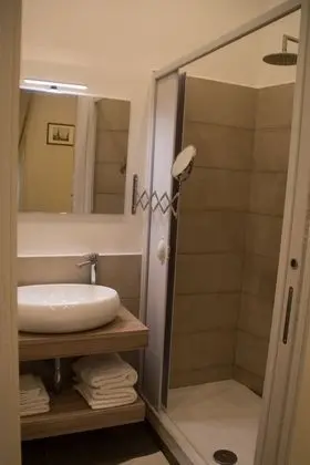 Comfort Tek Büyük Yataklı Oda, Özel Banyo, Şehir Manzaralı